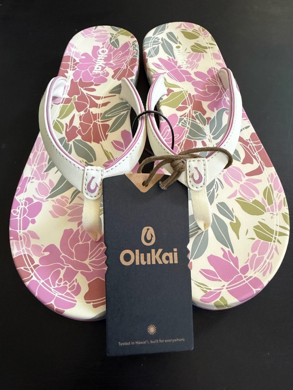 OluKai Women’s Uiki Water Resistant Flip Flops 9 NWT White Sand